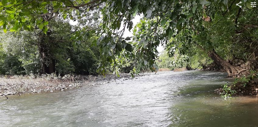 Devkundi River Hike River side